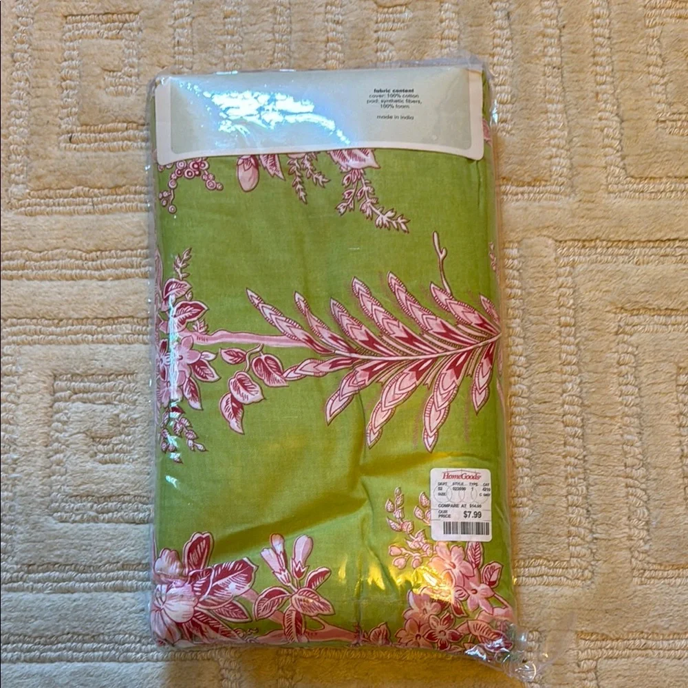 Green and Pink Drawer Liners for Organized Storage